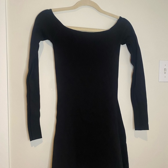 black zara off the shoulder dress - Picture 2 of 3